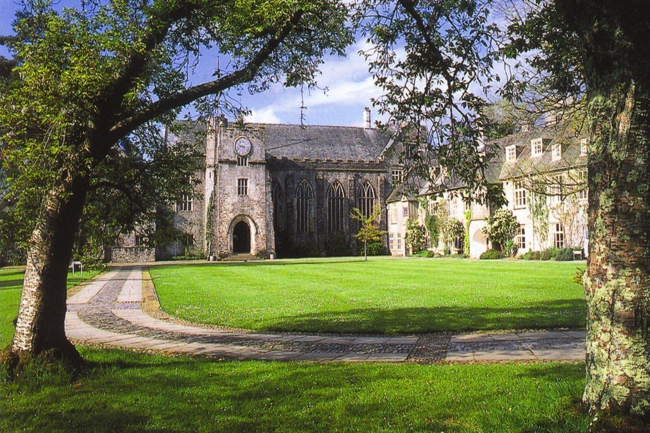 Dartington Hall Тотнес Экстерьер фото