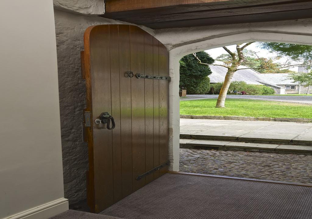 Dartington Hall Тотнес Экстерьер фото